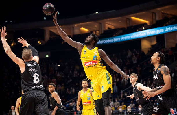 也能担任影 也能担任影